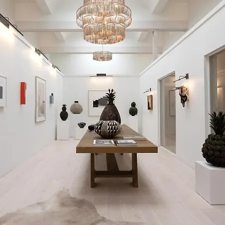 Palace Modern At The Plaza - King 3 Hotel *