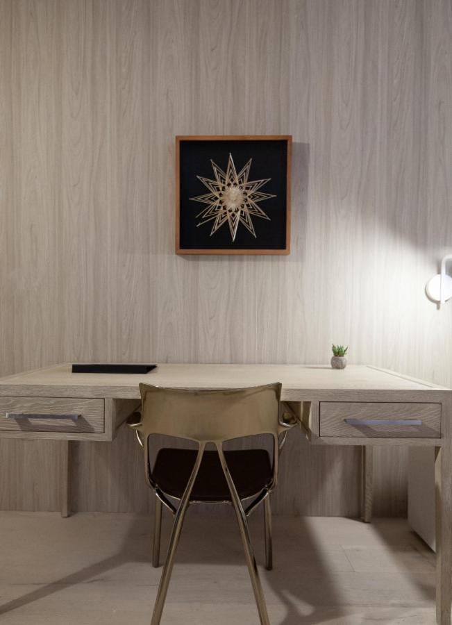 Hotel Palace Modern At The Plaza - King 3 *
